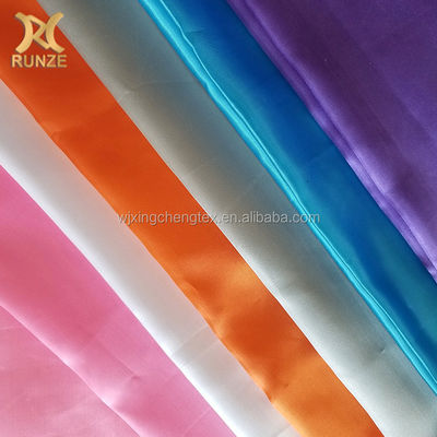 Smooth Durable 100% Polyester Pink Silk Printed Satin Fabric For Saree Sari